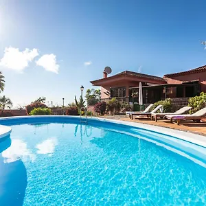 https://homelike-luxury-villa-luna-de-tacoronte-pool.tenerifehoteles.net